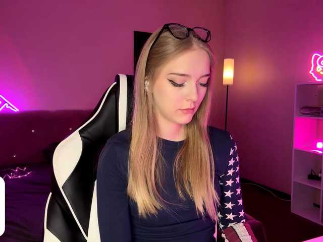 VersieBruegman's BongaCams show and profile