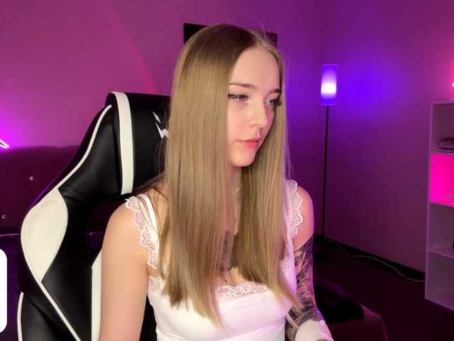 VersieBruegman's BongaCams show and profile