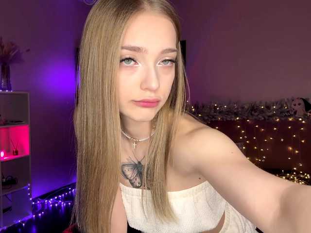 VersieBruegman's BongaCams show and profile