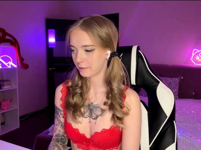 VersieBruegman's BongaCams show and profile