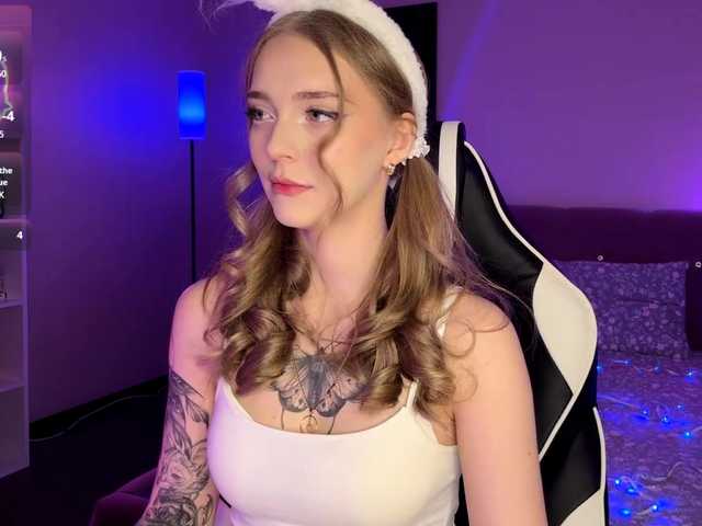 VersieBruegman's BongaCams show and profile