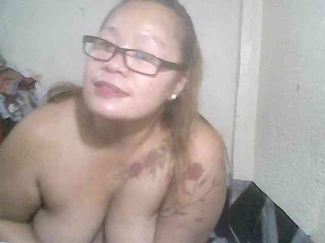 redlips-45 webcam