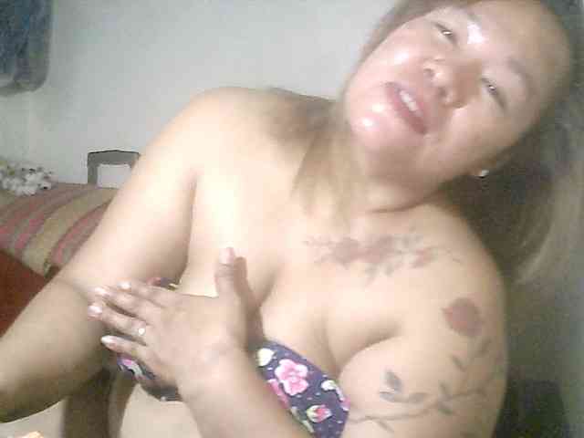 redlips-45 webcam
