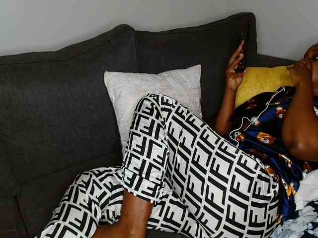 Ebonylizzy webcam