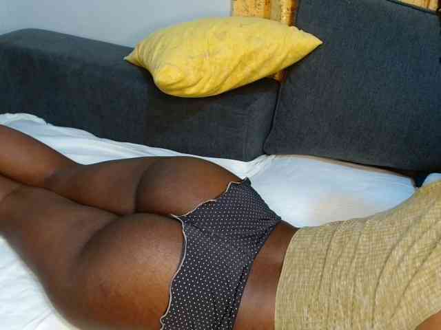 Ebonylizzy webcam