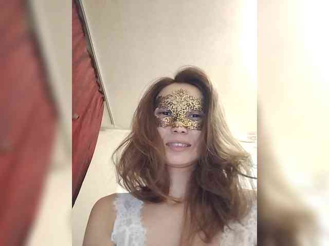 Milli111 Live Webcam on BongaCams