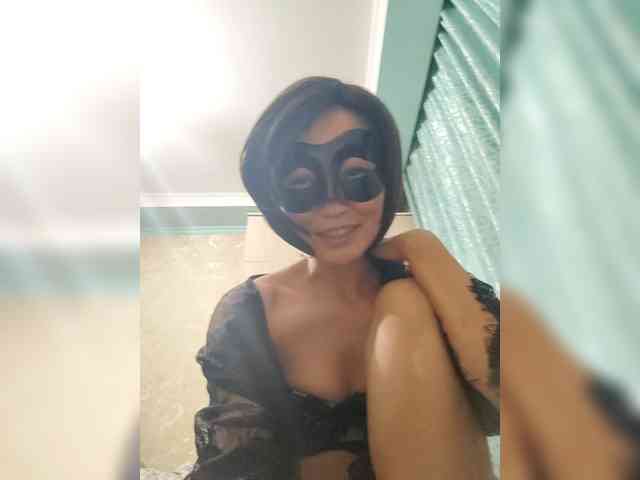 Milli111 Live Webcam on BongaCams