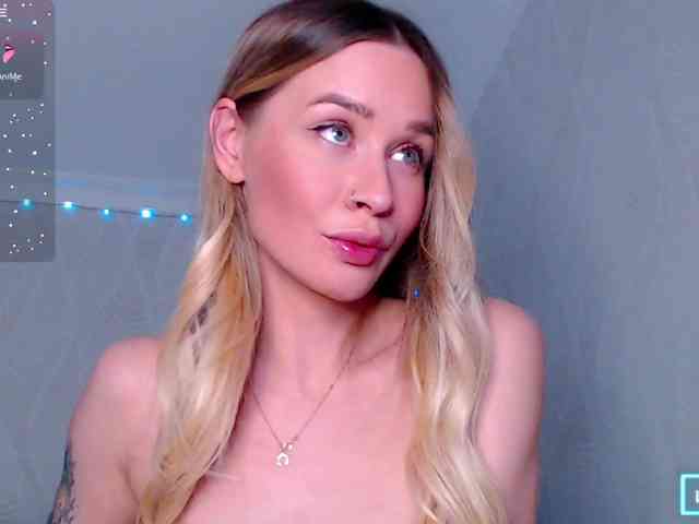 AnitaDelicious webcam