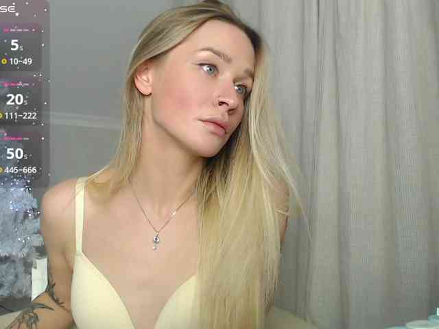 AnitaDelicious webcam