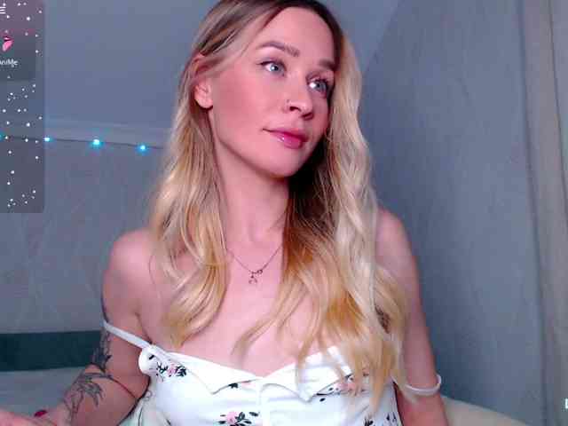 AnitaDelicious webcam