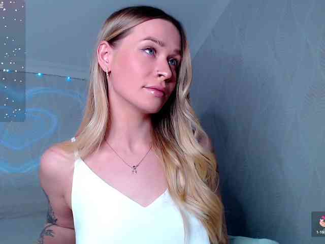 AnitaDelicious webcam