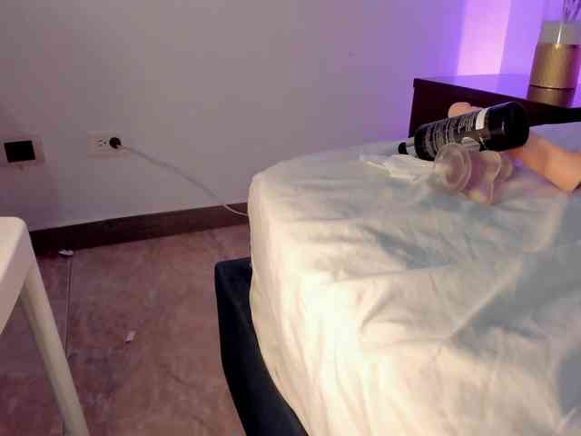 TyanaFerrell webcam