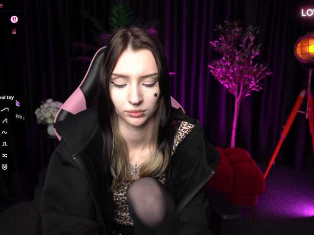 TrixVoid – webcam model profile photo