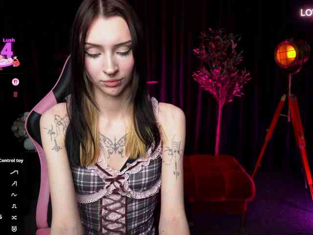 TrixVoid Live Webcam on BongaCams