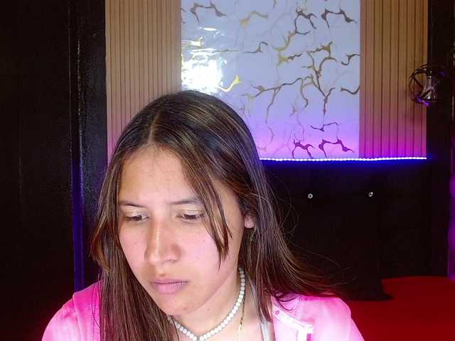 tinibunny – webcam model profile photo