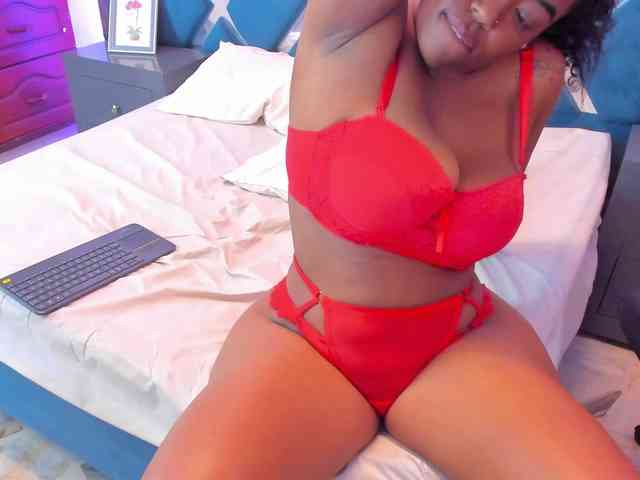 ZaiyaJones webcam