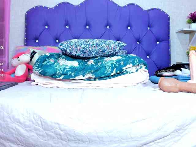 Mara-Summerr Live Webcam on BongaCams