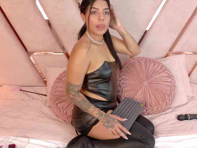 SarahPrescott webcam
