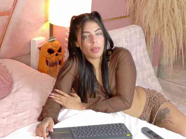 SarahPrescott webcam