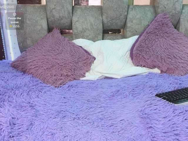 alix-kitty's BongaCams show and profile