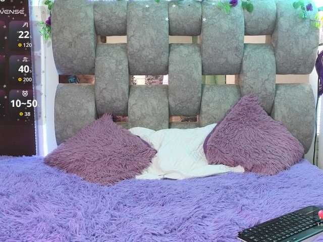 alix-kitty's BongaCams show and profile