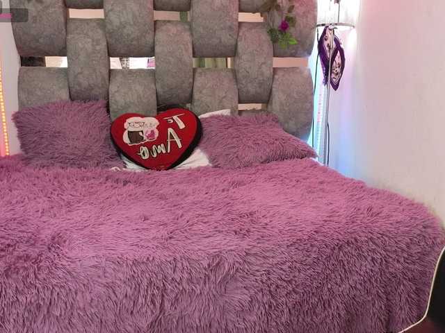 alix-kitty's BongaCams show and profile