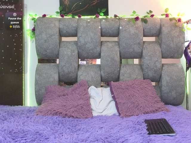 alix-kitty's BongaCams show and profile