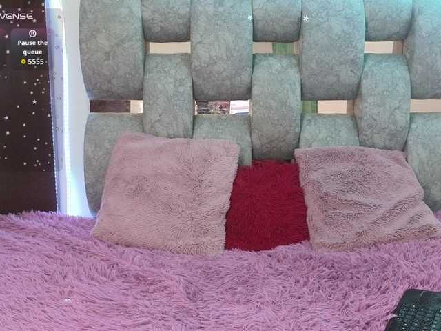 alix-kitty's BongaCams show and profile