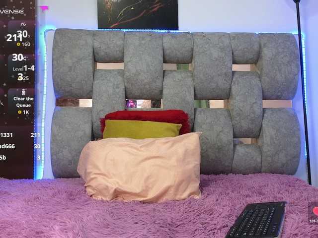 alix-kitty's BongaCams show and profile