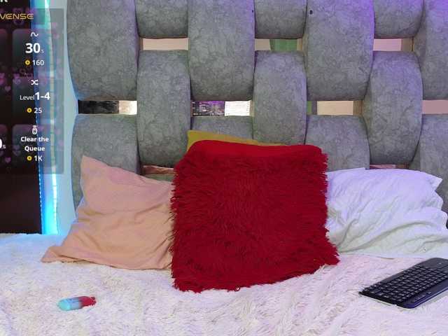 alix-kitty's BongaCams show and profile