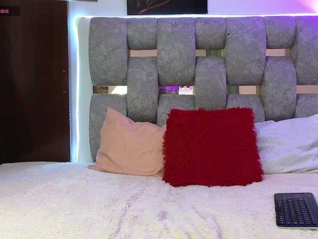 alix-kitty's BongaCams show and profile