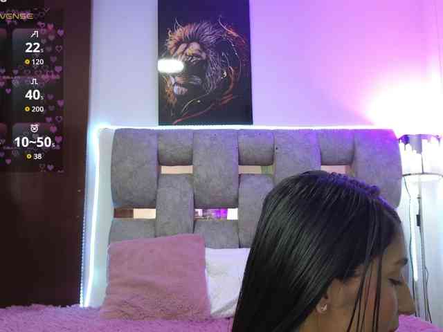 alix-kitty Live Webcam on BongaCams