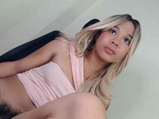 Lyaennasummer19a Live Webcam on BongaCams