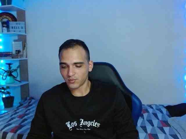 Maax3303 Live Webcam on {site_name}