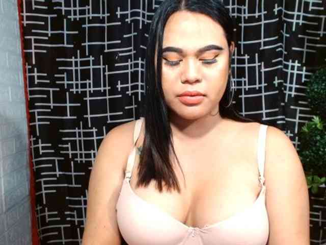 Diannaradick Live Webcam on BongaCams