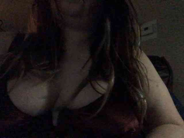 Queen13x webcam