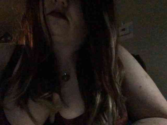 Queen13x webcam