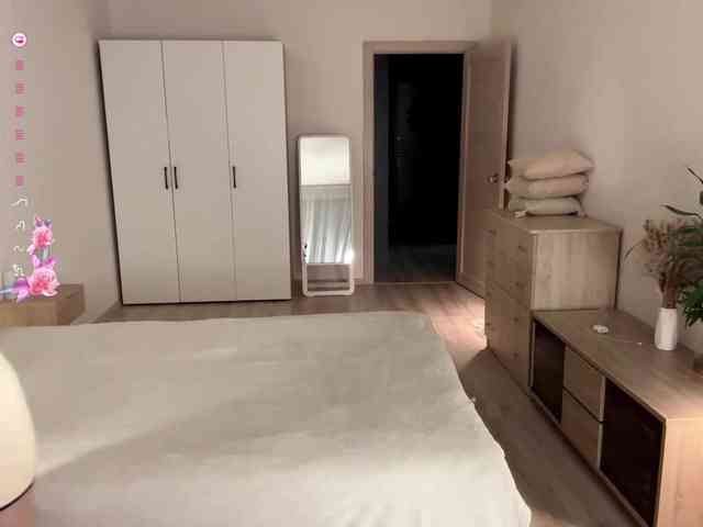 DennaEffinger webcam