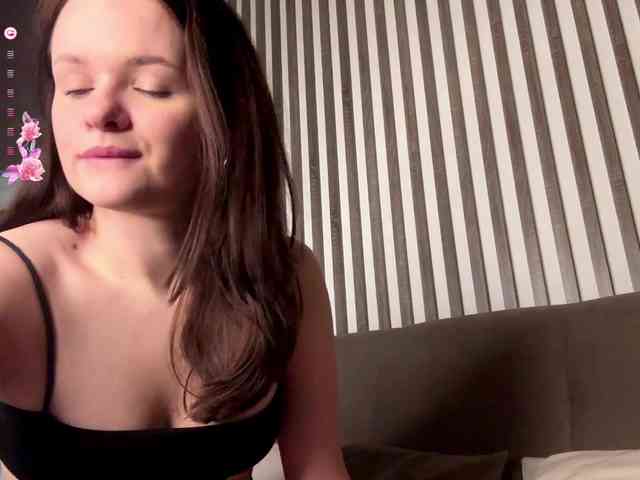 DennaEffinger webcam