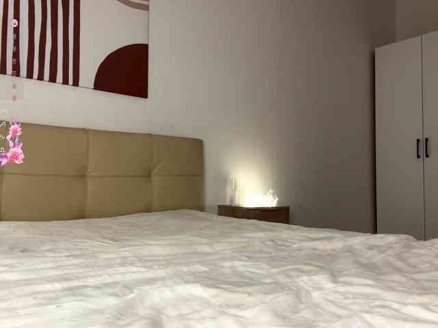 DennaEffinger webcam