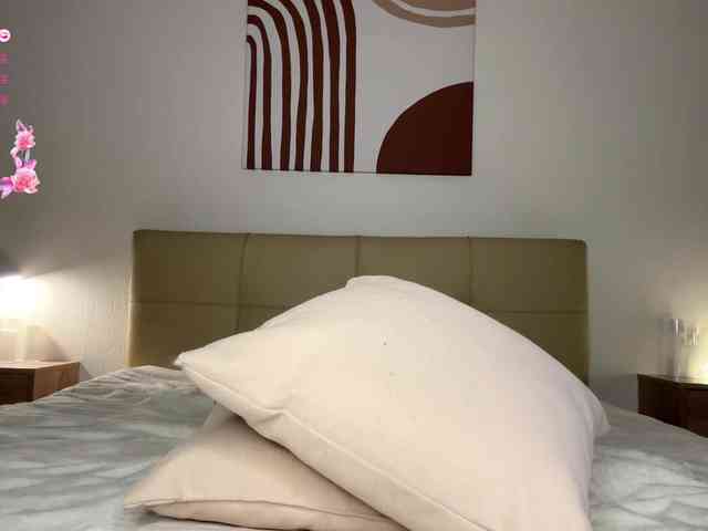 DennaEffinger webcam