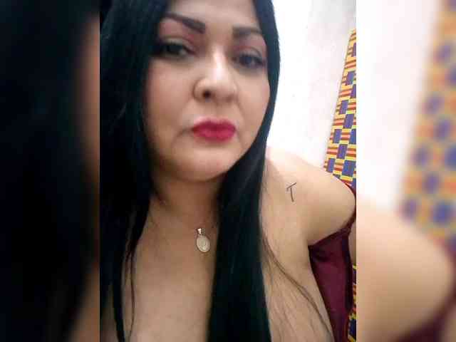 me1any2025-model... Live Webcam on BongaCams