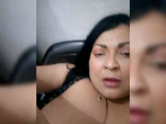 me1any2025-model... Live Webcam on BongaCams