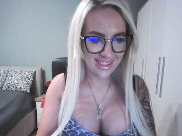 LeylaDesire webcam