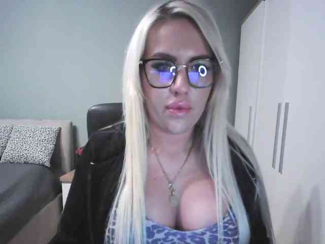 LeylaDesire webcam