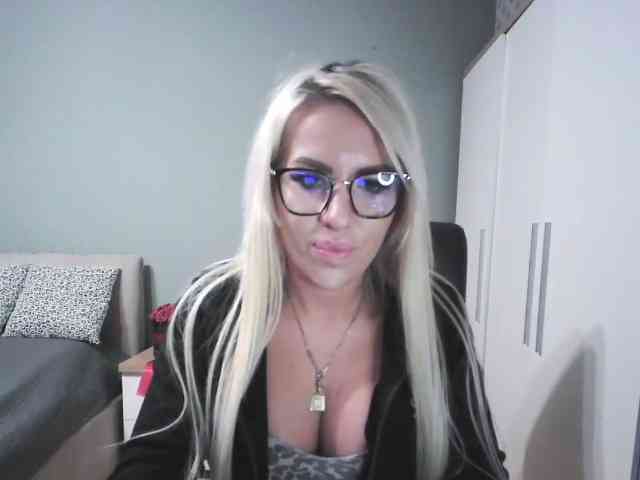 LeylaDesire webcam