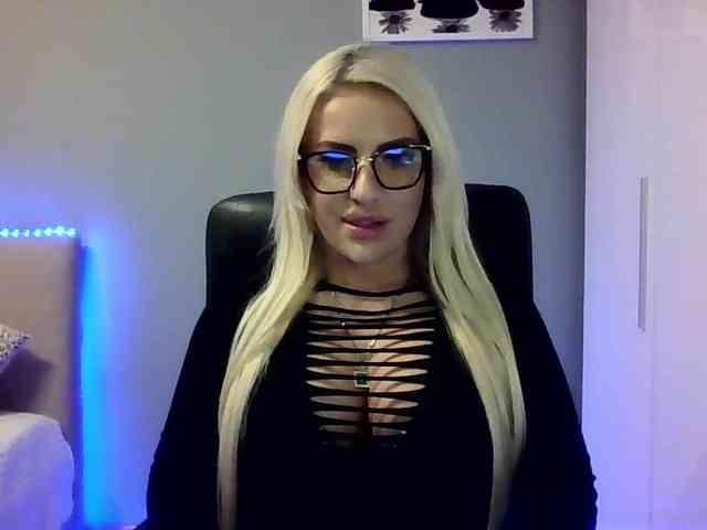 LeylaDesire webcam