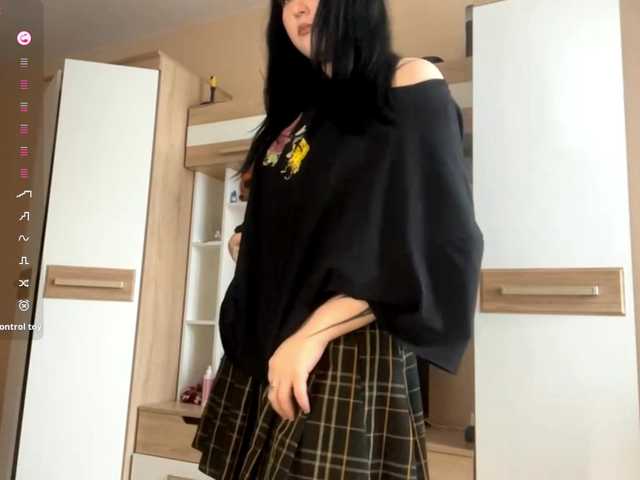 CharlaJarman's BongaCams show and profile