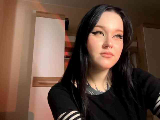 CharlaJarman webcam
