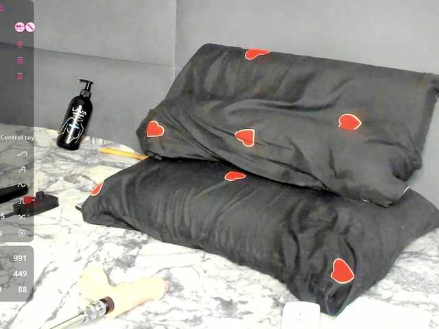 LucilleEllis's BongaCams show and profile